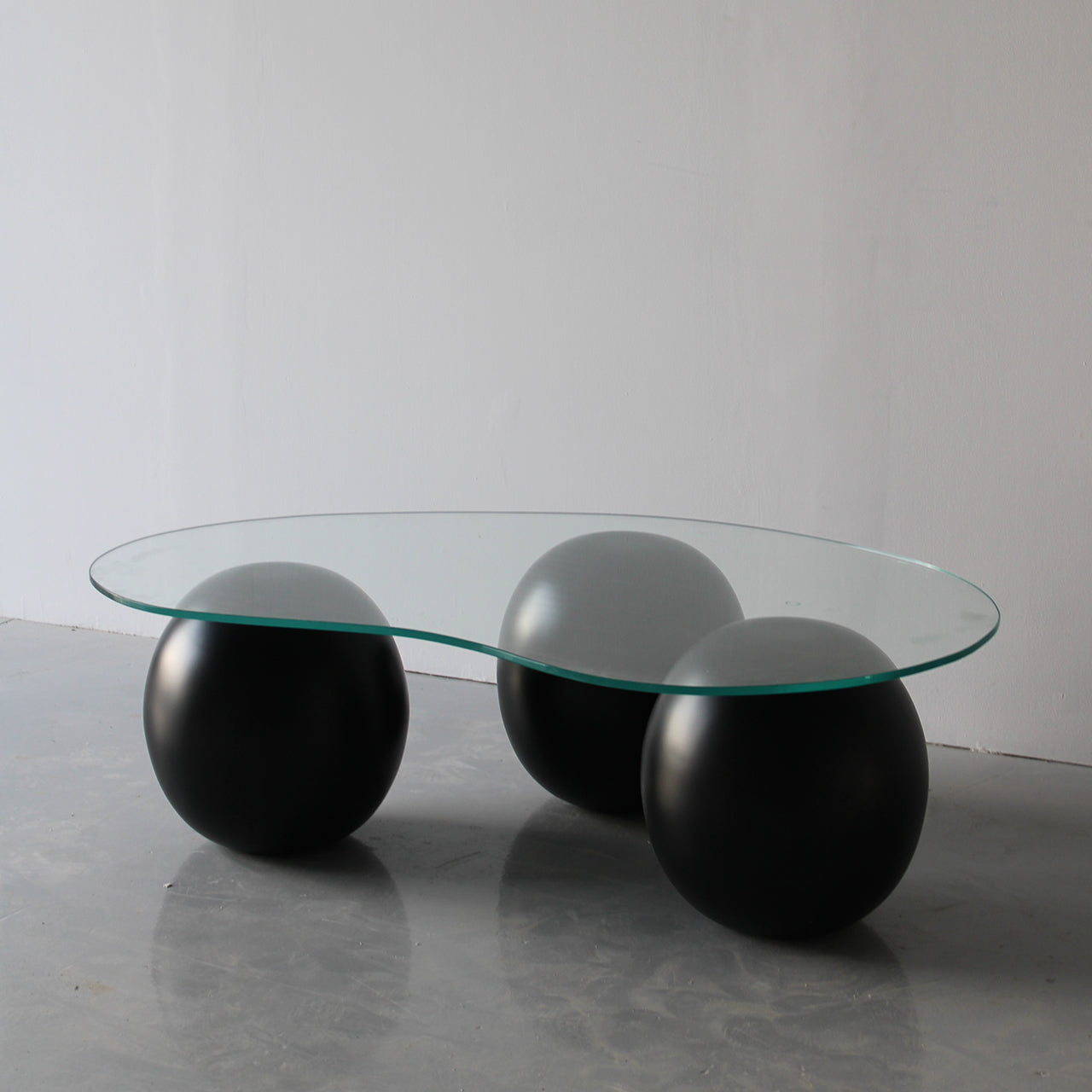 3 Balls Coffee Table - Glass Top
